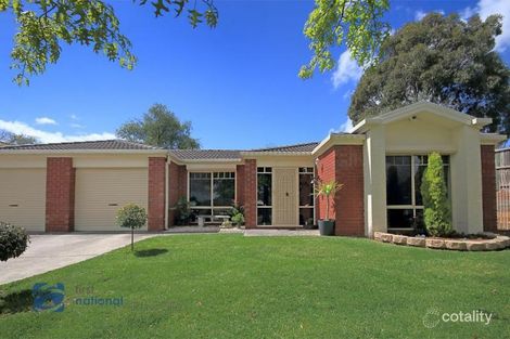 Property photo of 2 Pinehill Drive Rowville VIC 3178