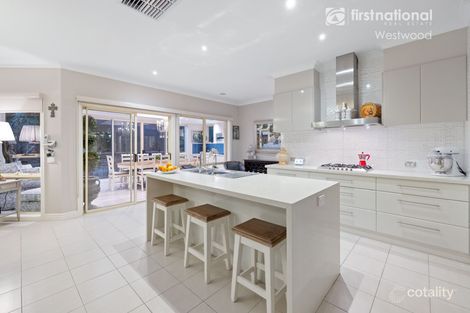 Property photo of 6 Larose Place Werribee VIC 3030