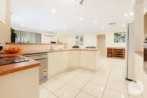 Property photo of 46 Warwick Road Hillvue NSW 2340
