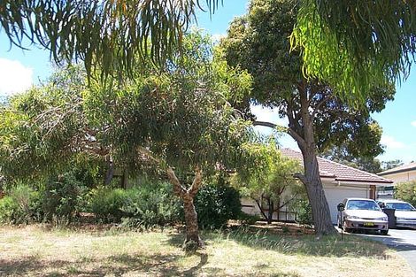 12 Griffiths St, Kelmscott, WA 6111