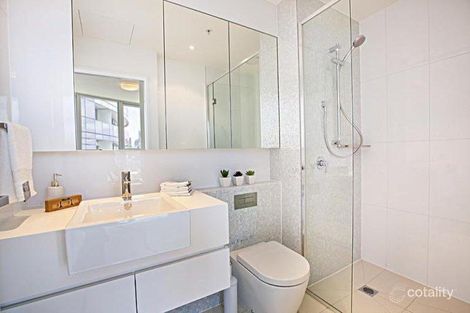 Property photo of 2706N/241 Harbour Esplanade Docklands VIC 3008