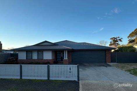 38 Dunsford St, Lancefield, VIC 3435
