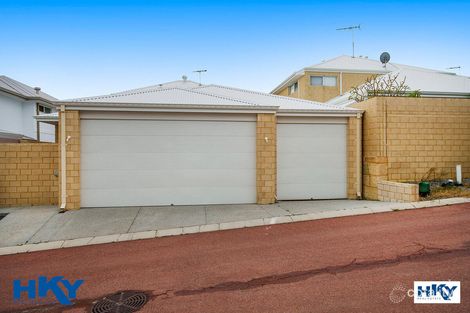 Property photo of 21 Portrush Way Mindarie WA 6030