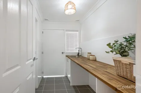 Property photo of 18 Dampier Avenue Werrington County NSW 2747