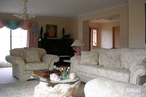 Property photo of 8 Banksia Place Bridgeman Downs QLD 4035
