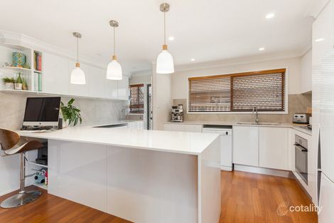 2/1 Doggett Dr, Miami, QLD 4220