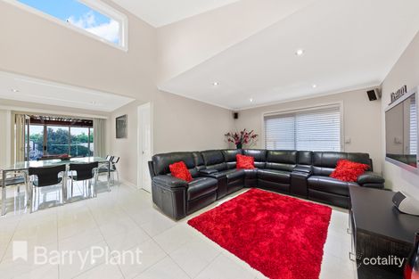 Property photo of 33 Clarke Avenue St Albans VIC 3021