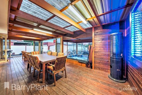 Property photo of 33 Clarke Avenue St Albans VIC 3021