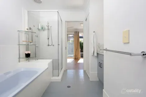 Property photo of 7/425 Oxley Drive Runaway Bay QLD 4216