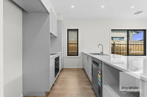 32 Helene St, Ardeer, VIC 3022