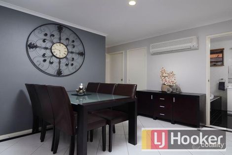 Property photo of 23 Meredith Crescent Hampton Park VIC 3976