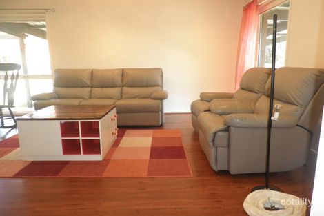 Property photo of 8 Golden Square Crescent Hoppers Crossing VIC 3029