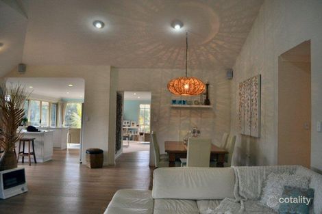 Property photo of 10 Konda Court Ocean Shores NSW 2483