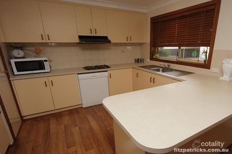 Property photo of 43 Balleroo Crescent Glenfield Park NSW 2650