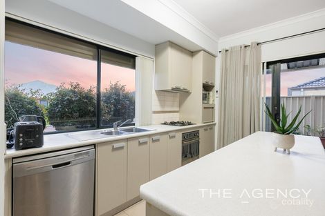 Property photo of 1/15 Coogee Road Lake Coogee WA 6166