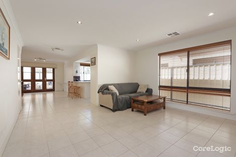 Property photo of 2/4 Lloyd Street Cannington WA 6107