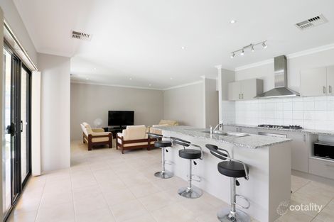 Property photo of 10 Arpenteur Turn Madora Bay WA 6210