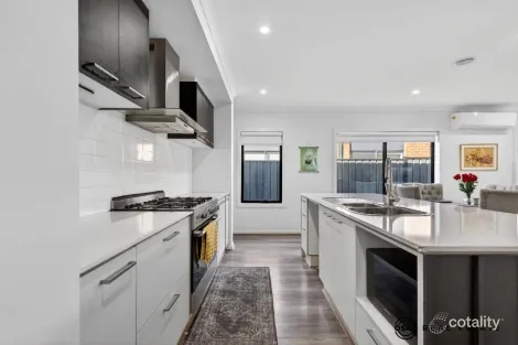 Property photo of 9 Agatha Way Werribee VIC 3030