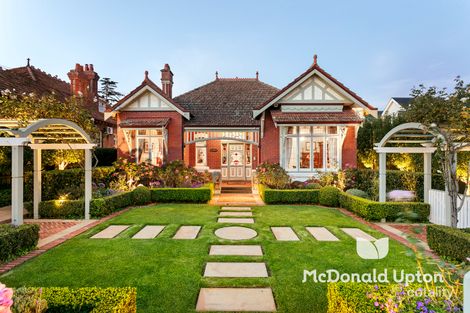 Property photo of 10 Kiora Street Essendon VIC 3040