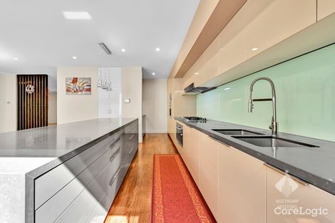 Property photo of 30 Cypress Way Kew VIC 3101