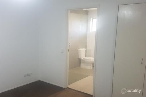 Property photo of 3 Design Place Highland Park QLD 4211