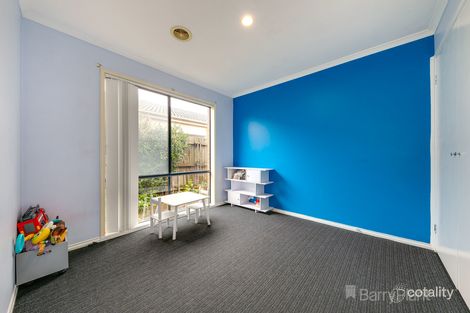 Property photo of 2 Dorchester Drive Narre Warren South VIC 3805