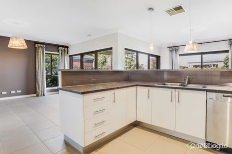 9 Lambertia Loop, Caroline Springs, VIC 3023