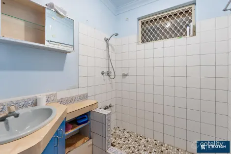 Property photo of 11B Gladstone Road Armadale WA 6112