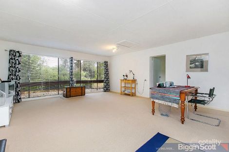 Property photo of 2 Mahoney Crescent Seaford VIC 3198