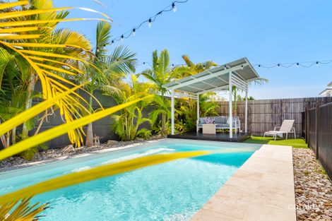 7 Banks Cres, Baringa, QLD 4551