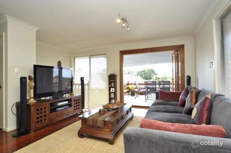 Property photo of 8 Third Avenue Labrador QLD 4215