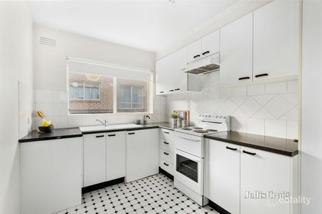 Property photo of 1/20 Rossfield Avenue Kew VIC 3101