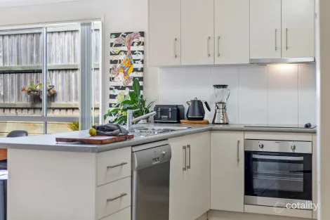 Property photo of 3/8 Devoran Street Kleinton QLD 4352