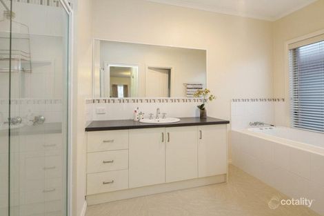 Property photo of 53 Merino Drive Alfredton VIC 3350
