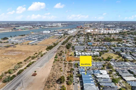 Property photo of 33 Kuranye Circuit Largs North SA 5016