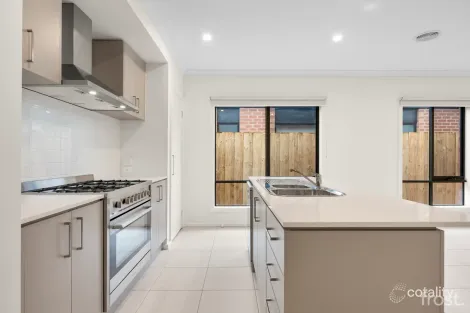 Property photo of 14 Conifer Drive Wallan VIC 3756