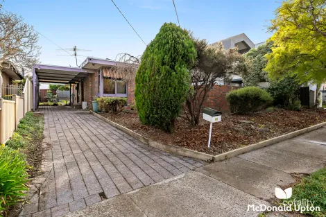 11 Vickers Ave, Strathmore Heights, VIC 3041