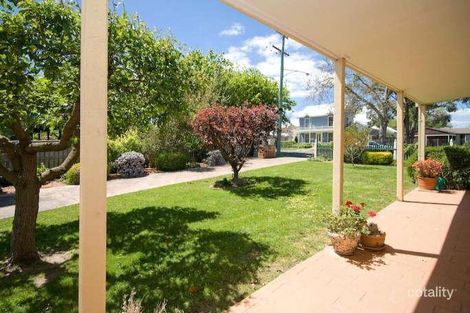 Property photo of 1/261 Station Road New Gisborne VIC 3438