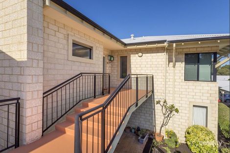 22/21 Oakmont Ave, Meadow Springs, WA 6210