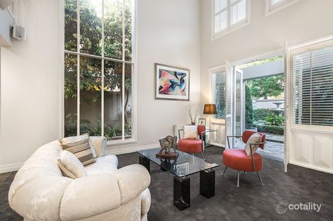 Property photo of 3 Balmerino Avenue Toorak VIC 3142