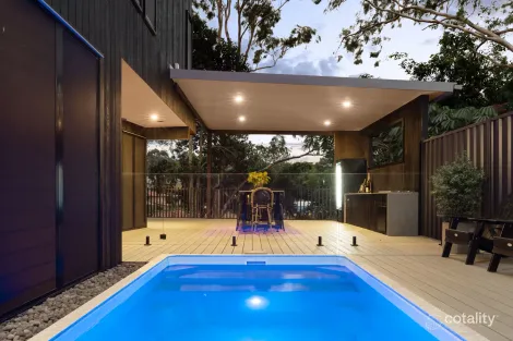 Property photo of 14 Needletail Close Kenmore QLD 4069