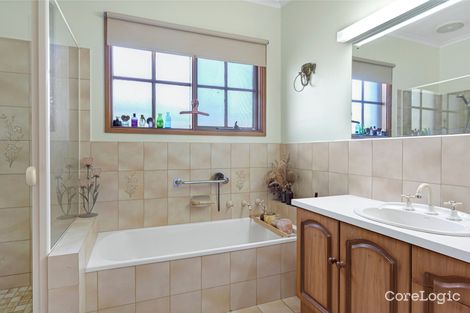 Property photo of 65 Manorvale Parade Werribee VIC 3030