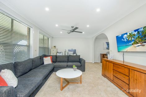 Property photo of 35 Casuarina Circuit Warabrook NSW 2304