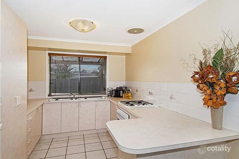 Property photo of 1 Marshall Close Carrum Downs VIC 3201