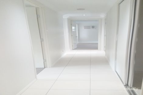 Property photo of 3 Esperance Drive Mount Low QLD 4818