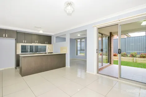 Property photo of 20 Rafter Parade Ropes Crossing NSW 2760
