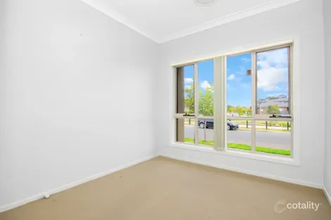 Property photo of 20 Rafter Parade Ropes Crossing NSW 2760