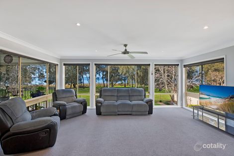 Property photo of 141 Lakedge Avenue Berkeley Vale NSW 2261