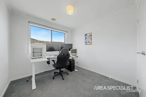 Property photo of 8 David Street Pakenham VIC 3810