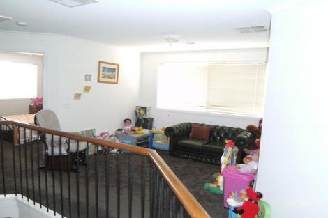 Property photo of 17 Beacon Avenue Point Cook VIC 3030